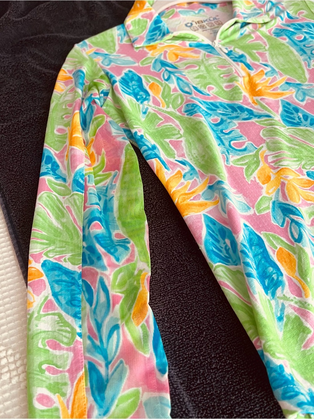 IBKUL Multicolor Tropical Performance Pullover - Pink, Blue, Green, Yellow - Picture 6 of 8